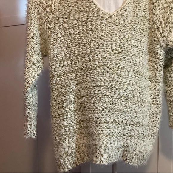 Lane Bryant Metallic Gold & White Sweater 22/24 - Picture 8 of 12